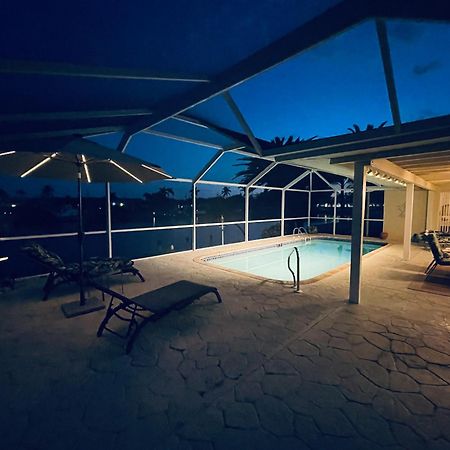 Villa Catalina Isles - Holidays In Paradise เคปคอรัล ภายนอก รูปภาพ