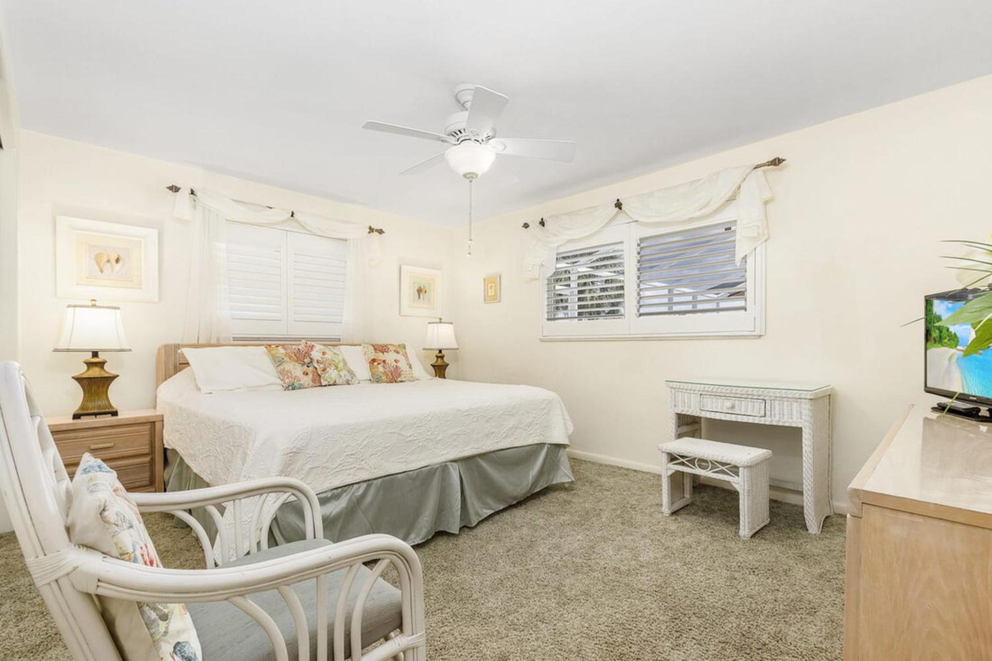 Villa Catalina Isles - Holidays In Paradise เคปคอรัล ภายนอก รูปภาพ