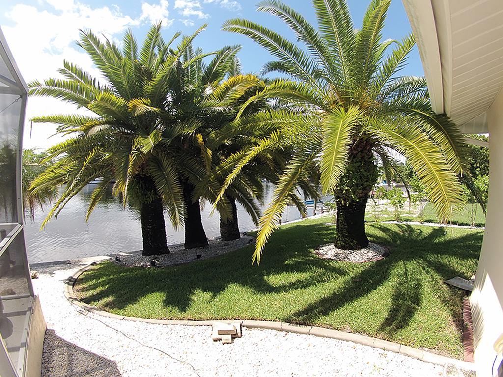 Villa Catalina Isles - Holidays In Paradise เคปคอรัล ภายนอก รูปภาพ